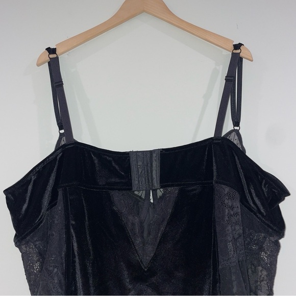 Torrid Velour Lace Bodysuit Lingerie Size 5X/28W, Fantasy Romance Whimsigoth NEW - Picture 11 of 14